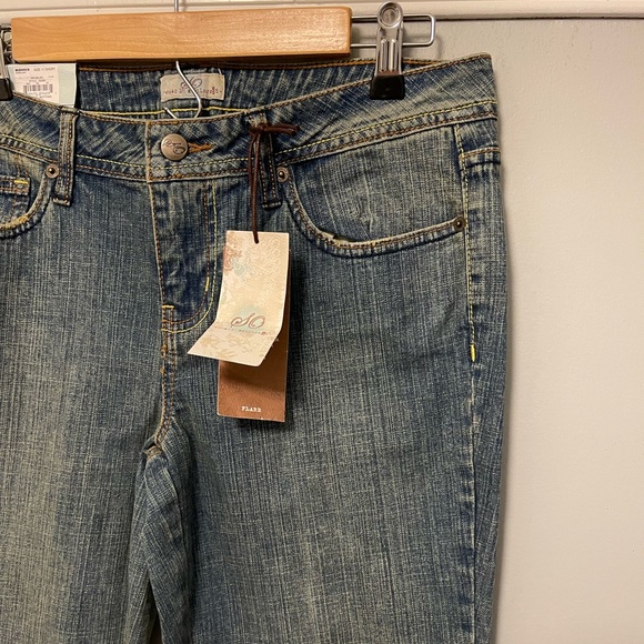 Faded Wash Flare Leg Jeans - Picture 3 of 10